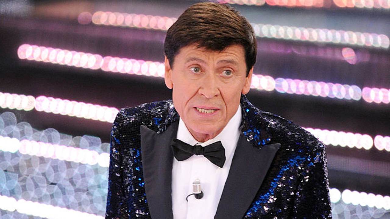 Sanremo 2023 Abiti Giacche Gianni Morandi Quarta Serata Festival