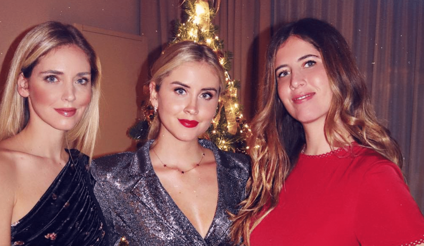 Chiara Ferragni e gli auguri di Natale, ma i follower la stuzzicano