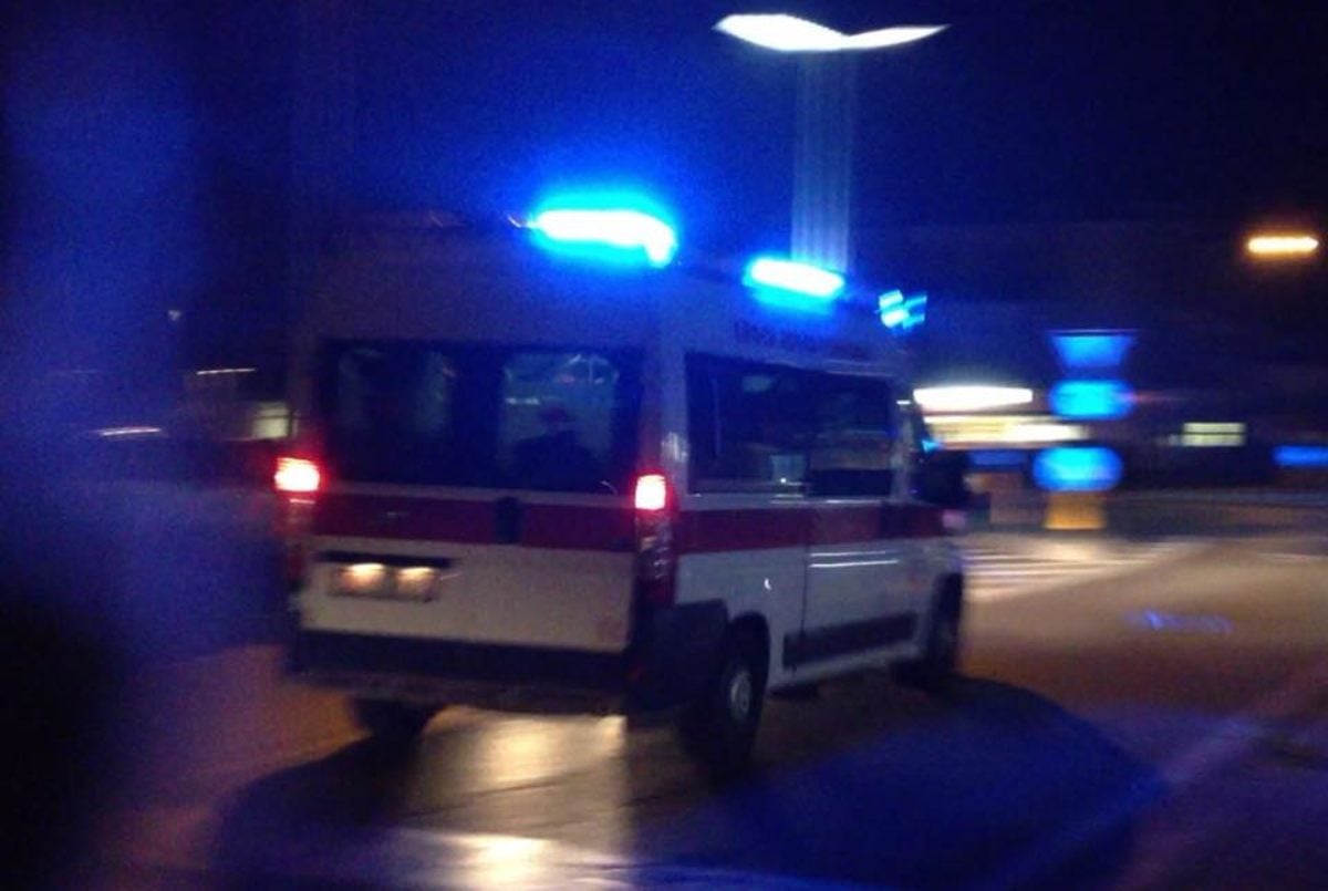 capodanno aggressione ambulanza pianura petardi