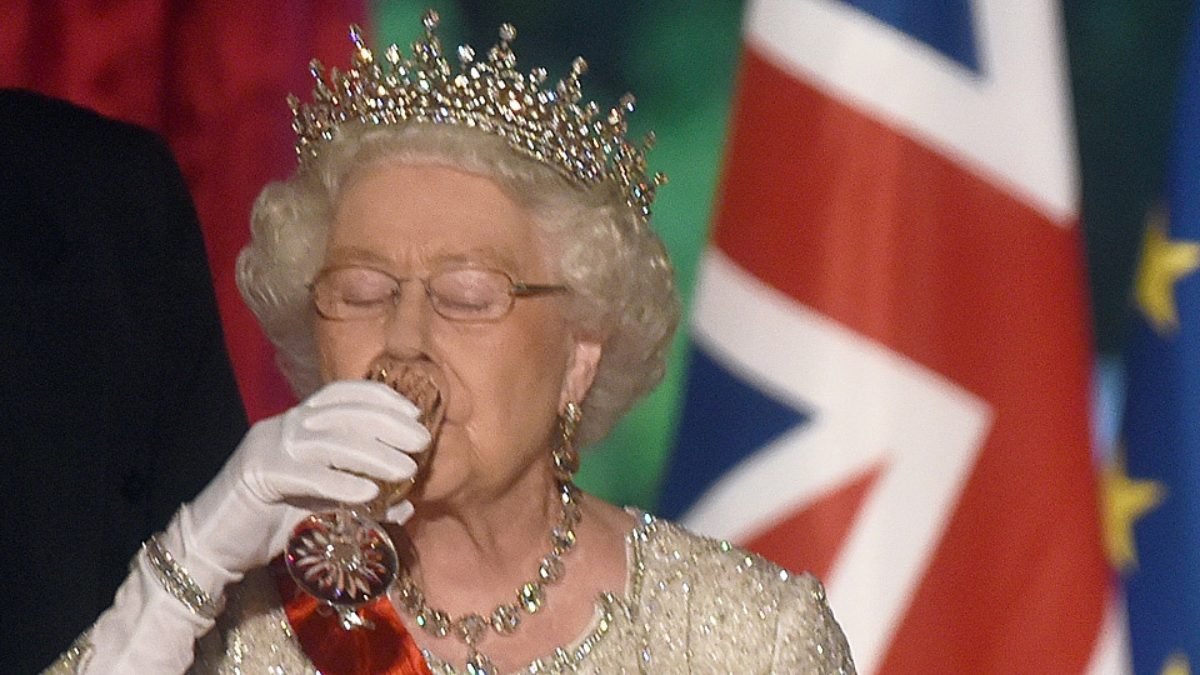 regina elisabetta alcol