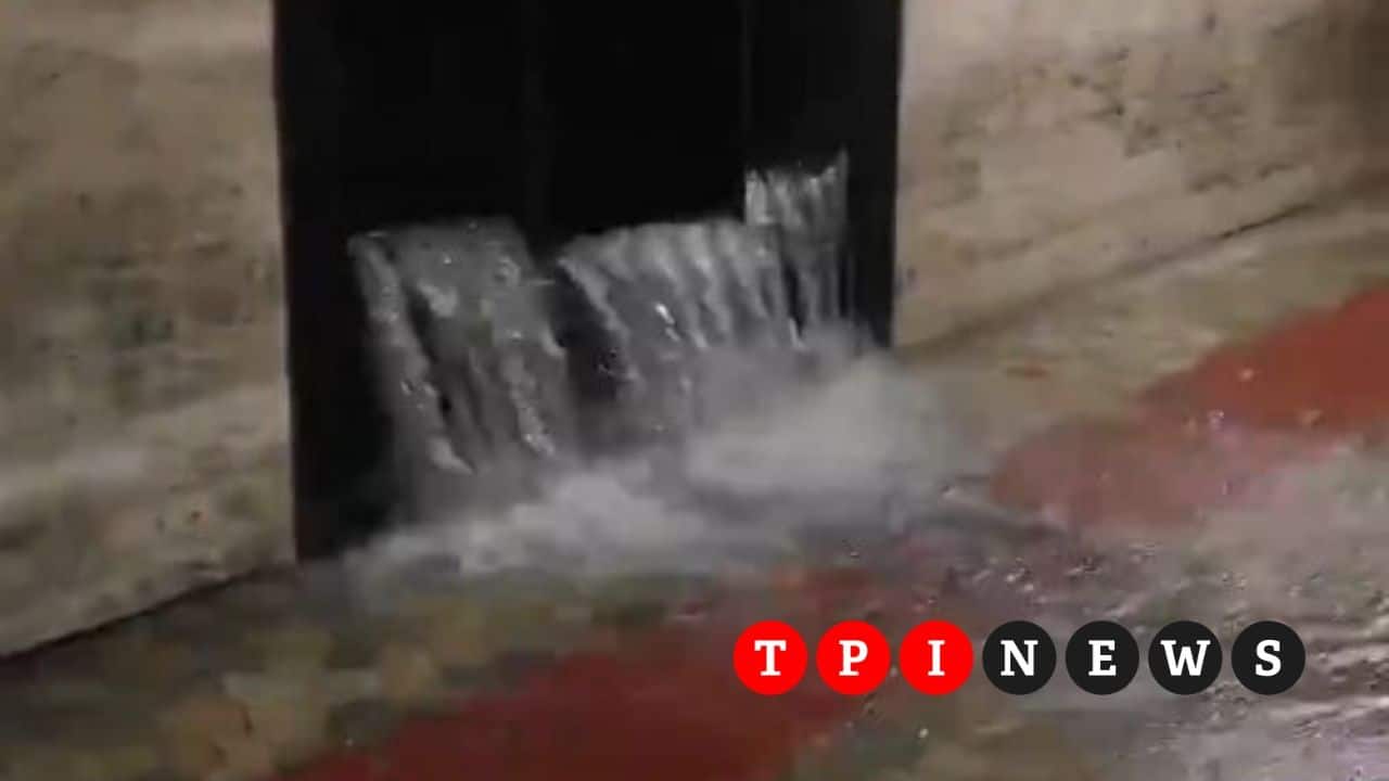 Nubifragio A Roma, Chiusa Metro Repubblica E Manzoni. Cascate A Termini