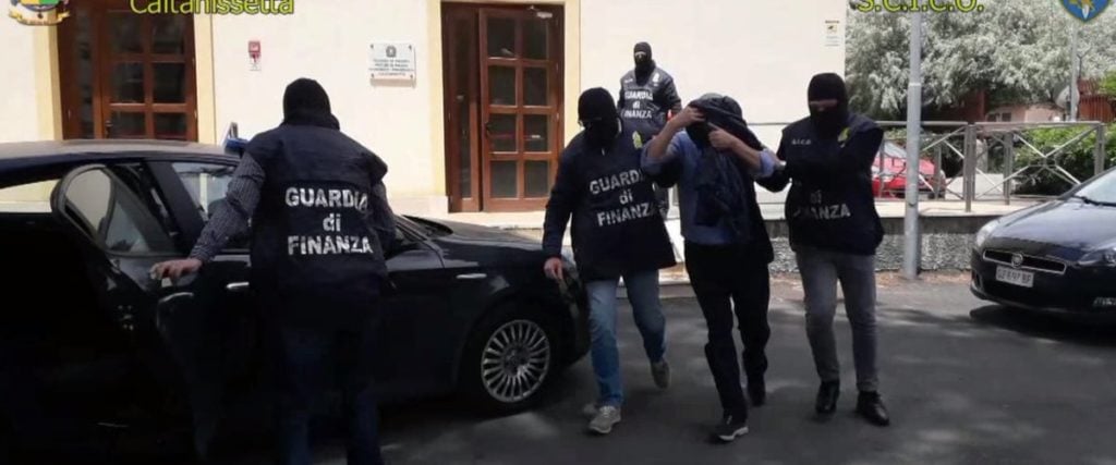 mafia arresti fondi ue