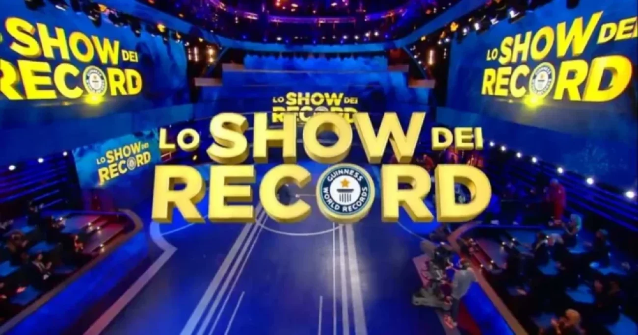 lo show dei record 2022 streaming diretta tv