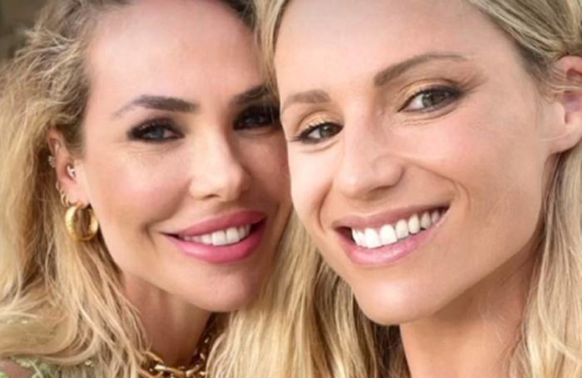 Ilary Blasi, dedica speciale a Michelle Hunziker sulla copia di