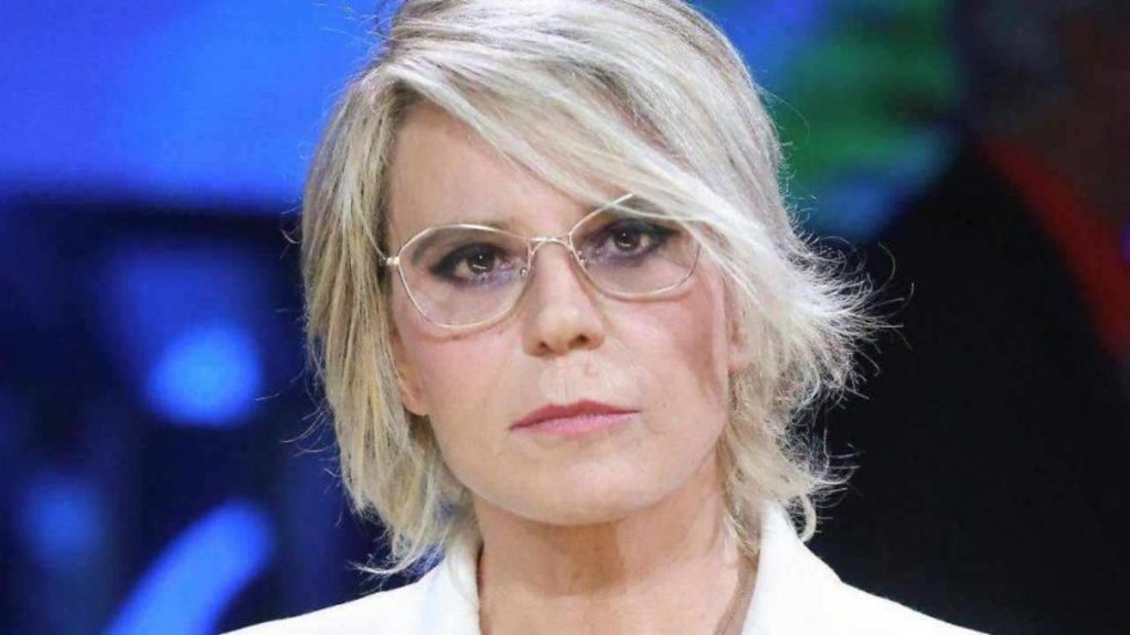 amici uomini e donne quando tornano in onda c'è posta per te programmi maria de filippi