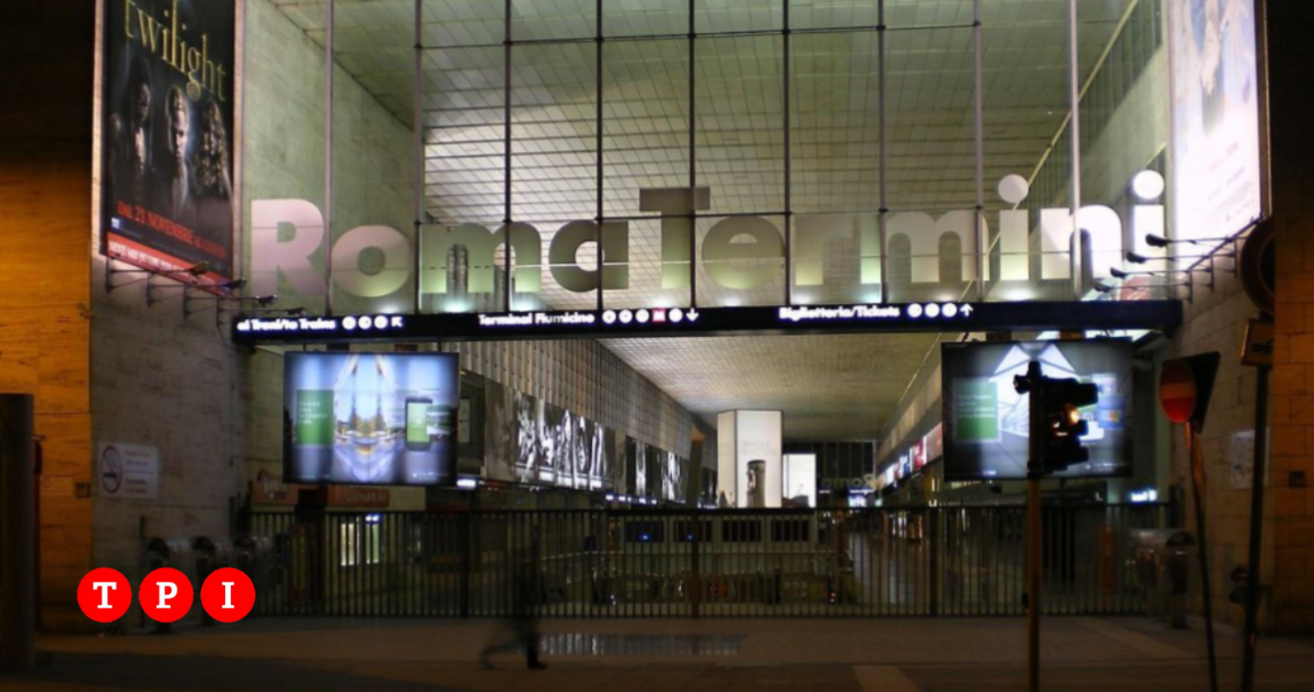 Roma Enne Accoltellato Alla Stazione Termini Per Una Rapina Grave