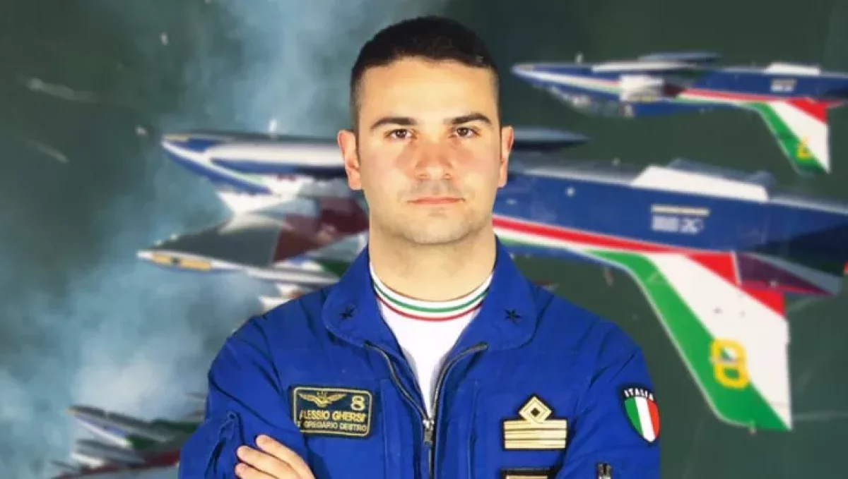 Cade ultraleggero in Friuli, morto il capitano Alessio Ghersi delle Frecce Tricolori