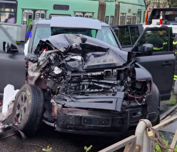 Violento Incidente Per Ciro Immobile A Roma: Auto Contro Tram