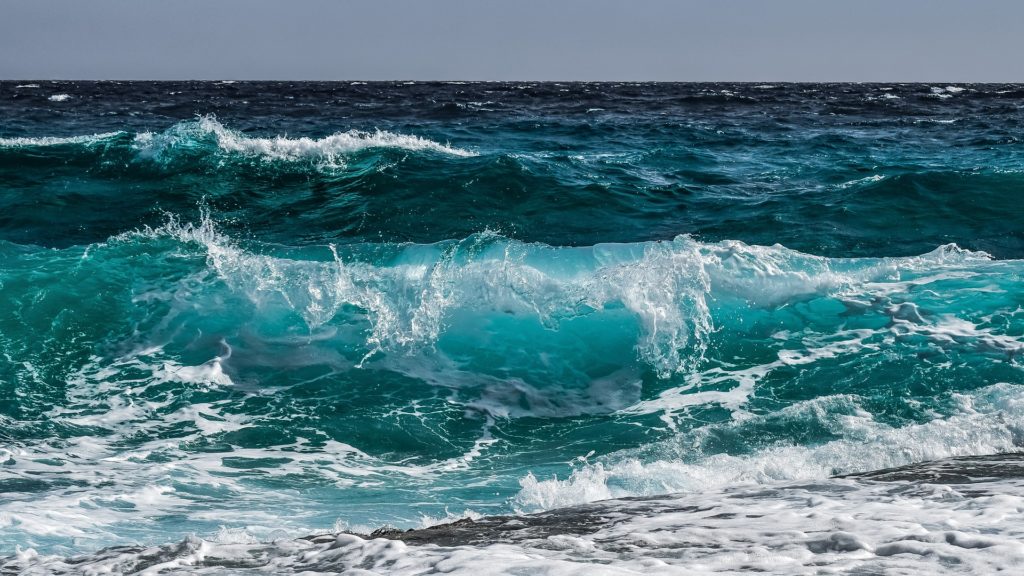 siracusa mare agitato morto