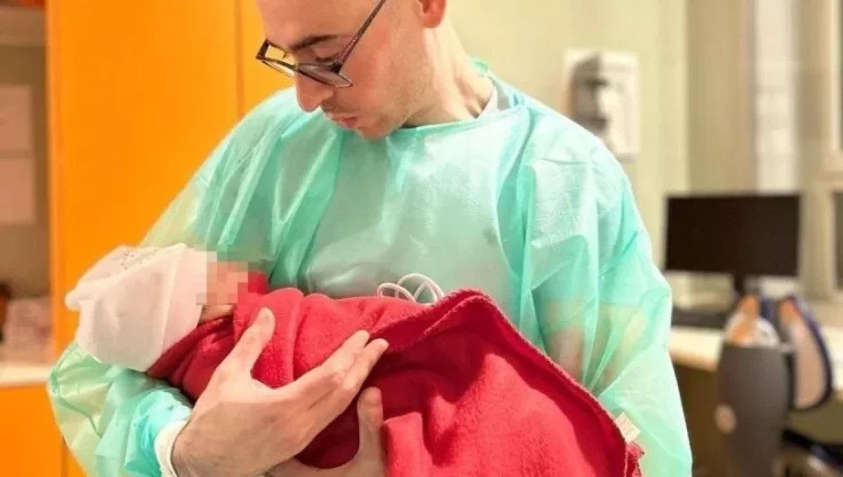 Salvatore Aranzulla diventa papà per la prima volta: l'annuncio sui social