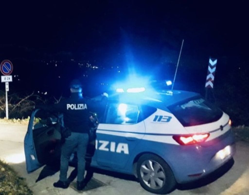 milano violenza sessuale polizia