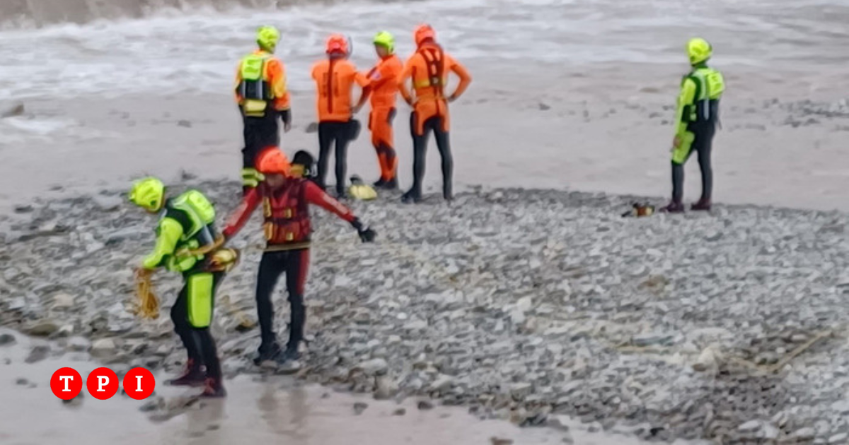 found-the-body-of-the-18-year-old-who-had-dived-into-the-secchia-river