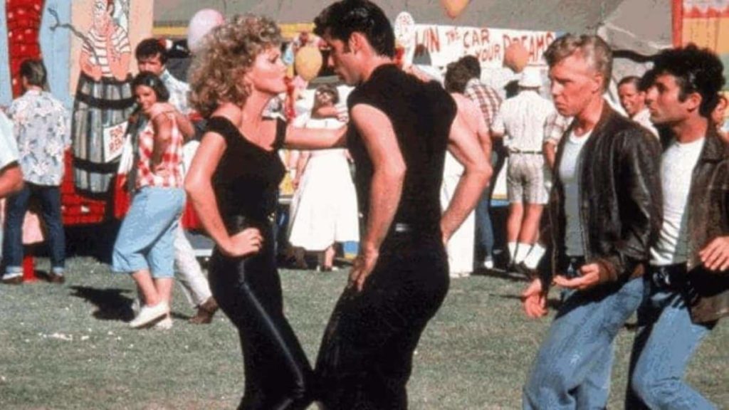 Grease Brillantina trama cast film canale 5