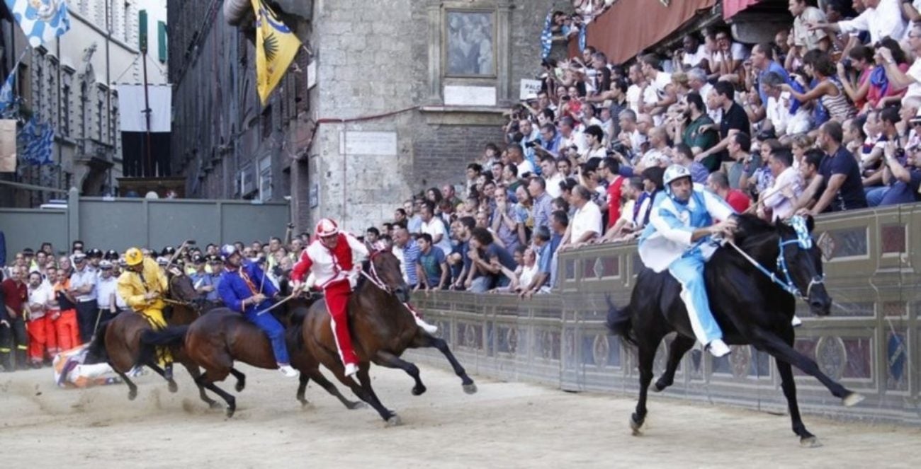 Palio di Siena 2 luglio 2023, chi fa la telecronaca della Carriera su La7 giornalista e commentatore chi è