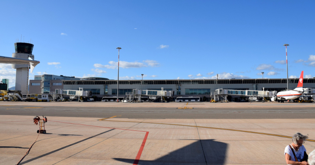 sardegna aeroporto olbia caldo