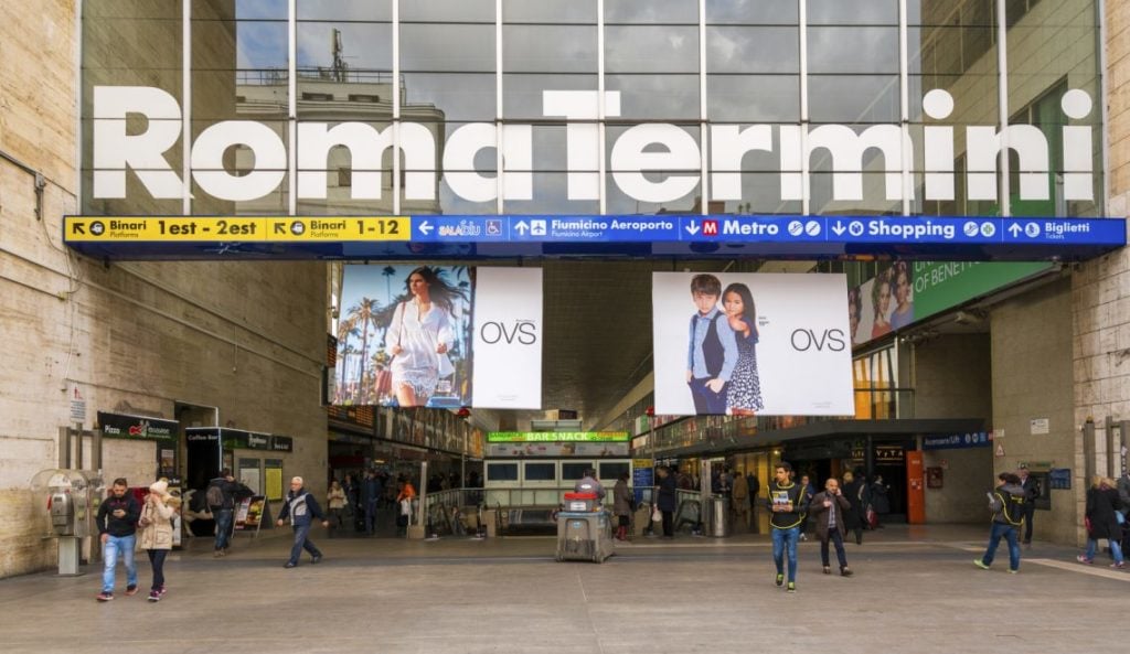 Termini, trovato un cadavere sui binari della stazione treni sospesi