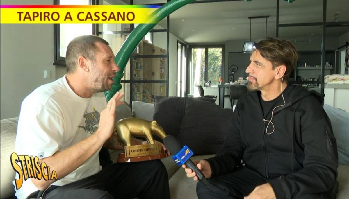 cassano tapiro d'oro bobo tv fine vieri cosa è successo striscia la notizia