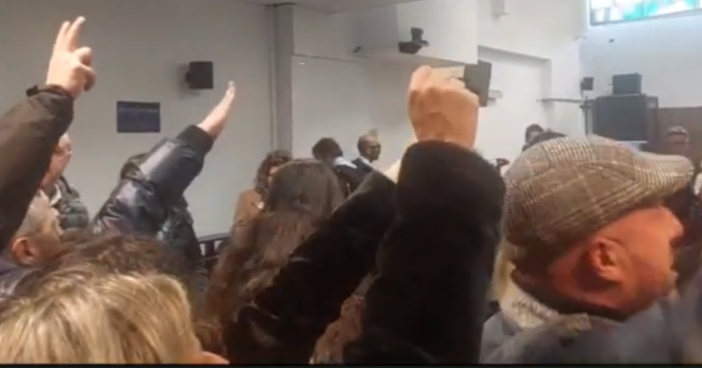 Assalto alla sede della Cgil, condannati i leader di Forza Nuova. In aula saluti romani e cori