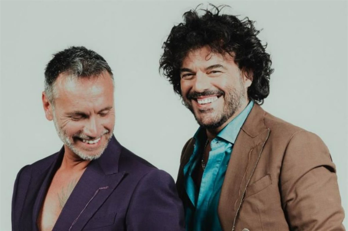 sanremo 2024 francesco renga nek abiti prima serata festival stilista look vestiti