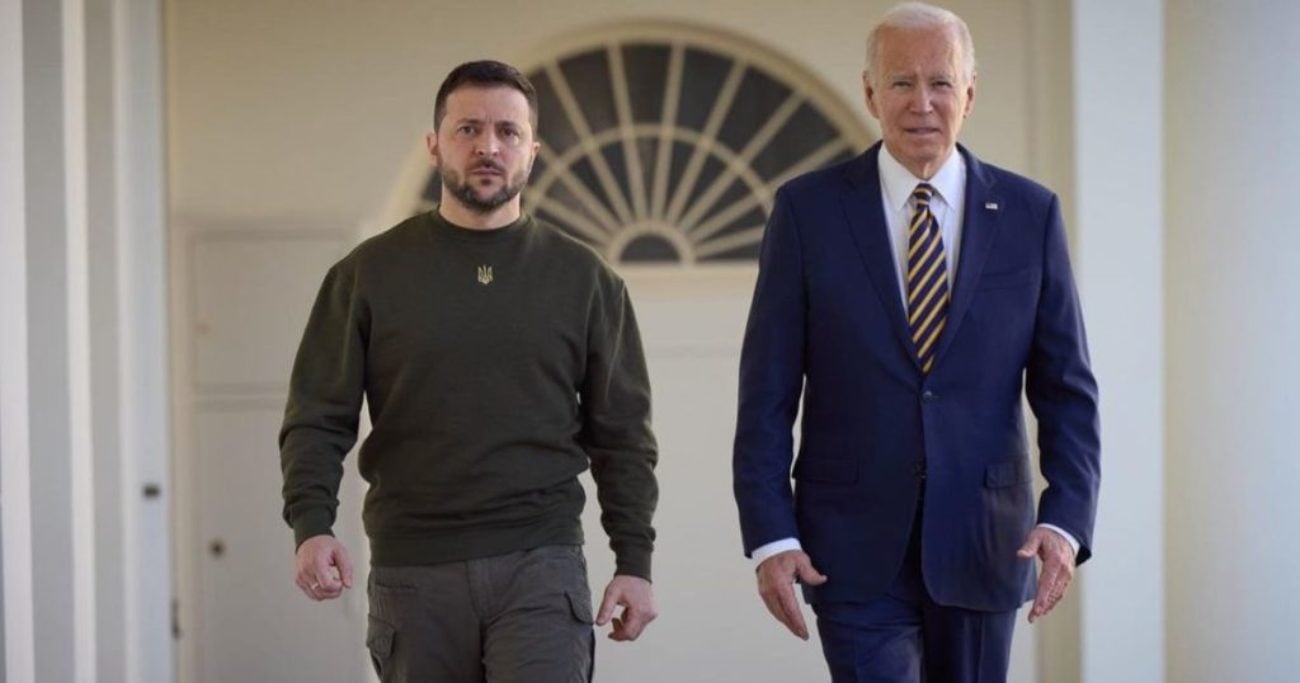 Guerra in Ucraina, Biden chiama Zelensky: "Continueremo a sostenervi"