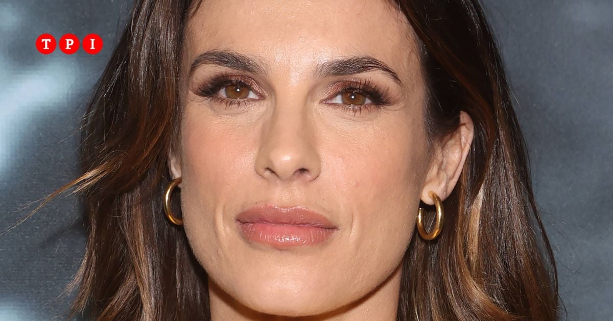 Elisabetta Canalis Contro La Consigliera M5s Che Definì Meritati Gli ...