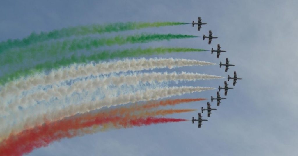 Frecce Tricolori 2 giugno 2024 Roma streaming e diretta tv dove vederle orario oggi