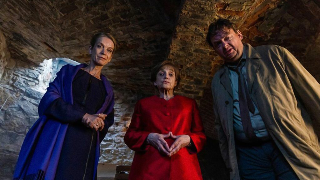 Miss Merkel - Morte al Castello trama, cast e streaming del film rai 2