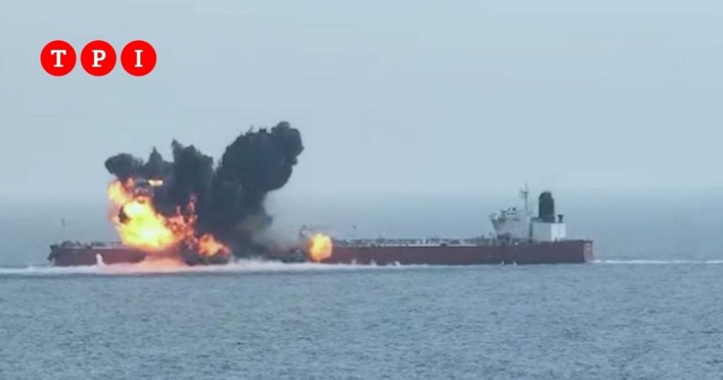 mar rosso yemen attacco houthi petroliera chios lion perdita chiazza petrolio isole faran