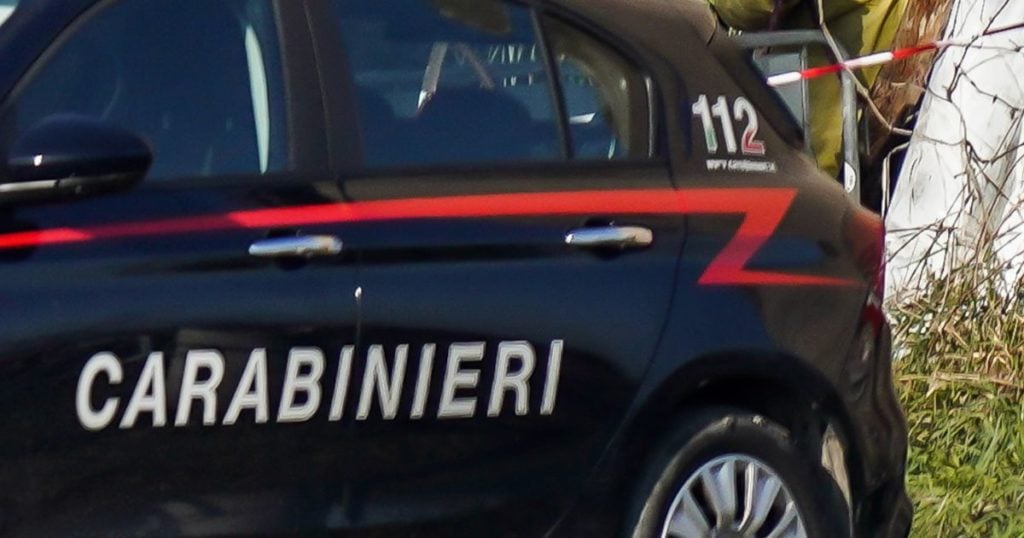 Torino, lascia la figlia di 3 anni da sola a casa: madre arrestata