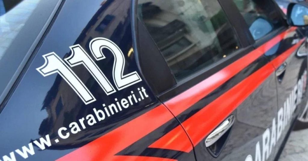 Giallo a Roma: 65enne trovato nudo con la testa nel frigo