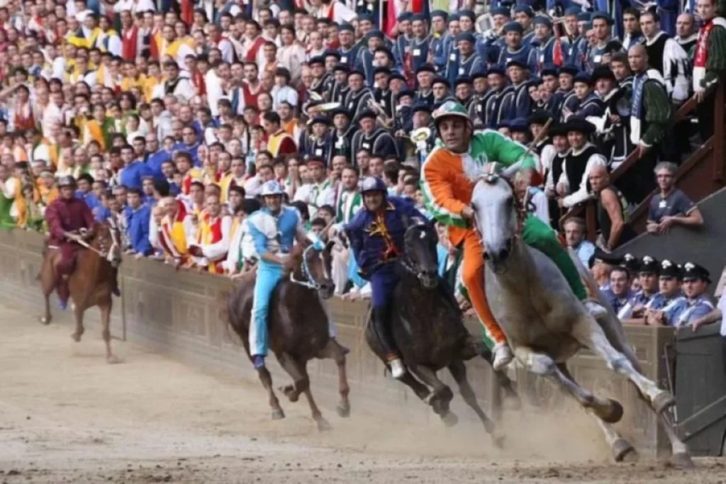 palio di siena 16 agosto 2024 biglietti quanto costano