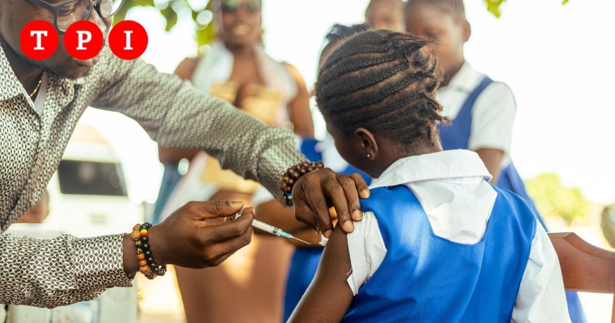 Sierra Leone, in arrivo il nuovo vaccino contro l’ebola: un viaggio attraverso il Paese, alla scoperta della strategia di immunizzazione