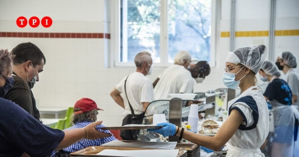 caritas denuncia un italiano su dieci vive in poverta assoluta