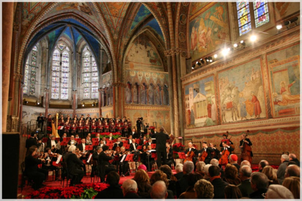 Concerto di Natale da Assisi 2024 anticipazioni, musiche, artisti e streaming rai 1