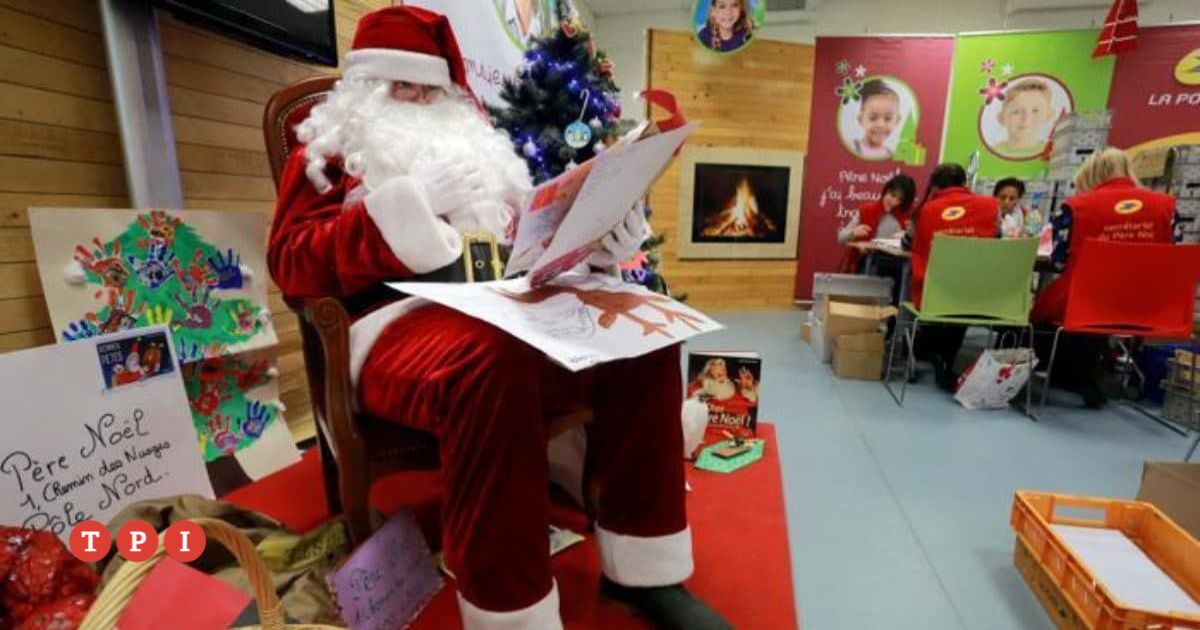 Prete va a parlare in una classe elementare e rivela ai bambini: “Babbo Natale non esiste”