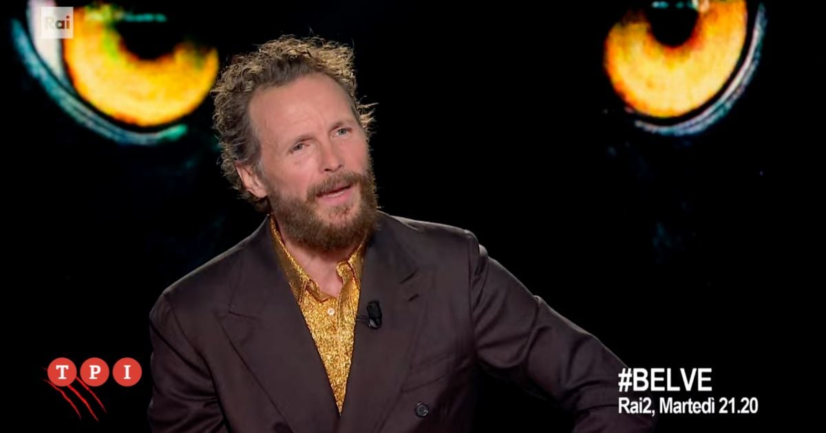 Jovanotti a Belve: “Il flirt con Valeria Marini? Non ne parlo. Io e Berlusconi facemmo pipì insieme”