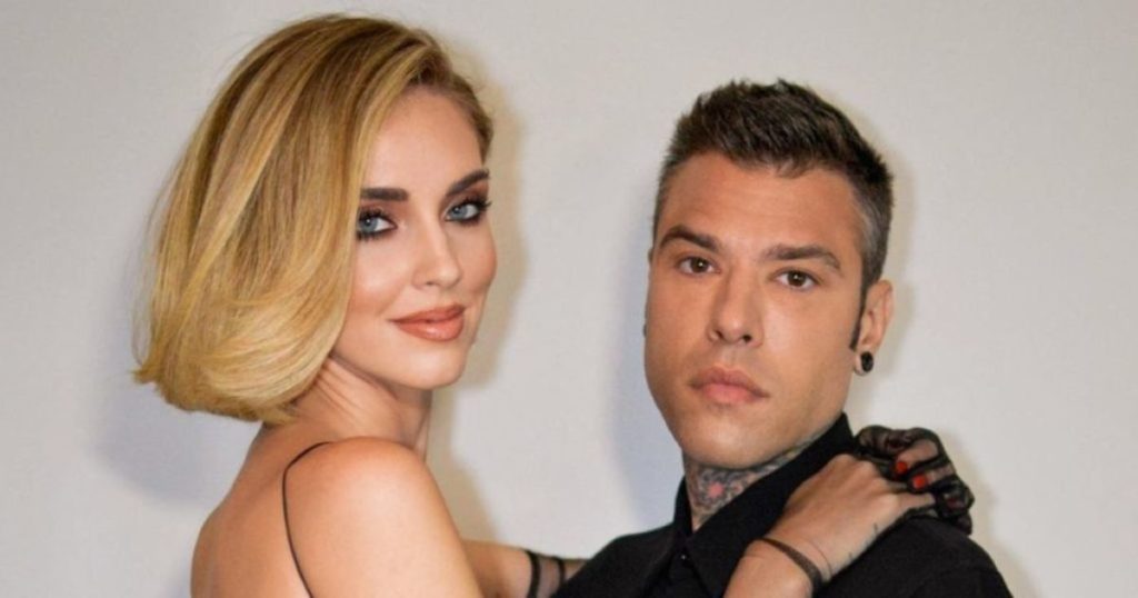 Nuove indiscrezioni su Fedez: “Scriveva a una famosa showgirl mentre era ancora sposato con Chiara Ferragni”