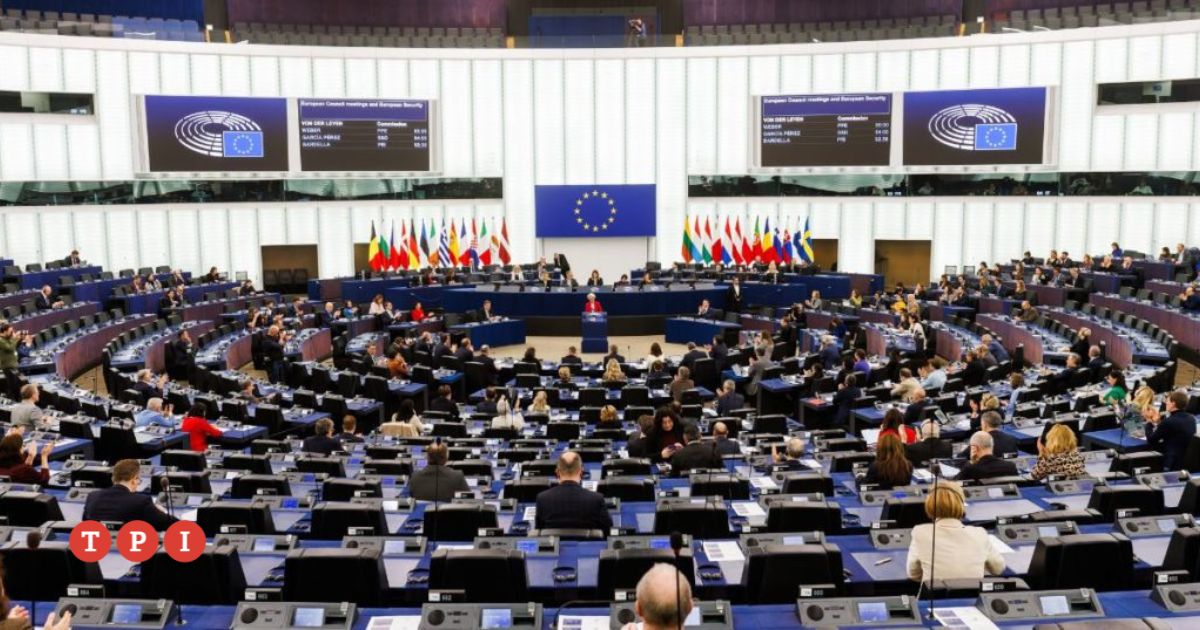 L’Europarlamento approva la risoluzione sul piano di riarmo europeo: 419 voti a favore. Si divide il Pd, contraria la Lega